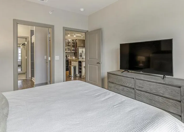 Landing Modern With Amazing Amenities * Fort Worth